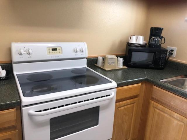 Pinn Road Inn And Suites Lackland Afb And Seaworld San Antonio Exteriör bild